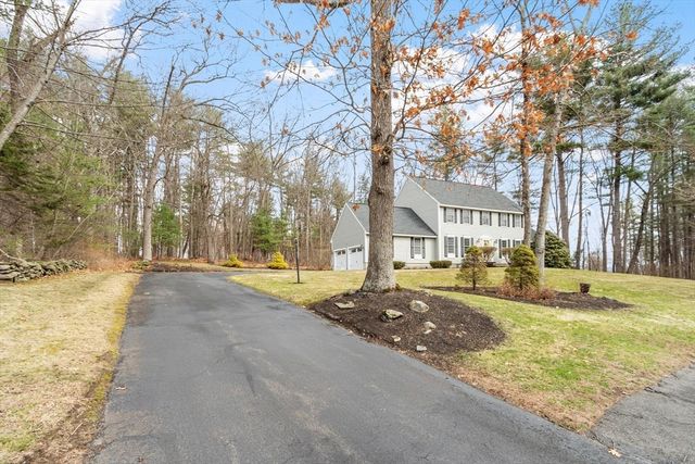 50 Arrowwood St, Methuen, MA 01844