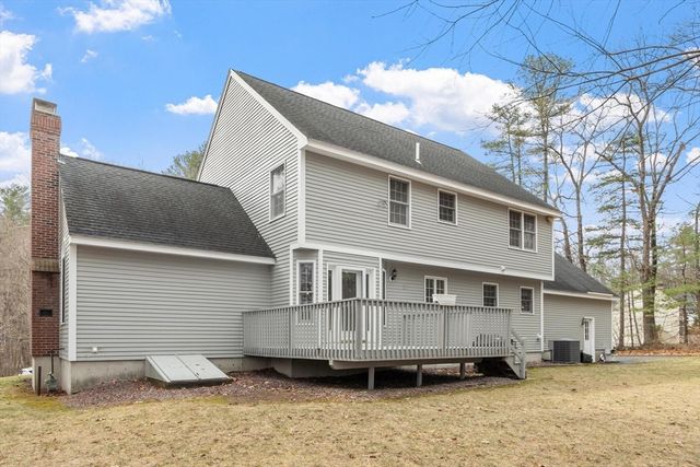 50 Arrowwood St, Methuen, MA 01844