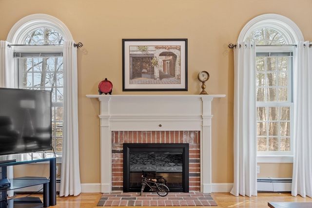 50 Arrowwood St, Methuen, MA 01844