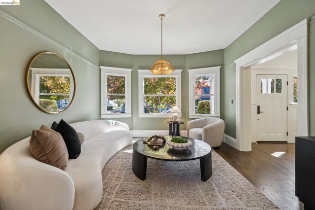 446 65Th St, Oakland, CA 94609