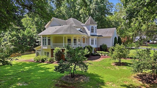 901 Bennetts Bridge Road, Greer, SC 29651