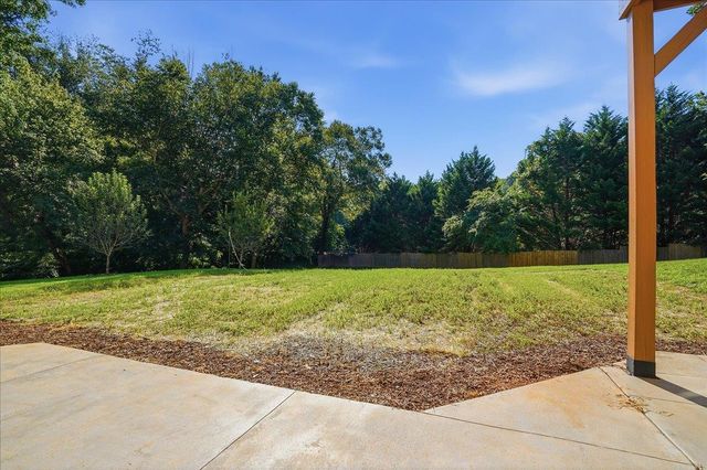 901 Bennetts Bridge Road, Greer, SC 29651