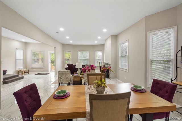 65 Melbourne Street, Detroit, MI 48202