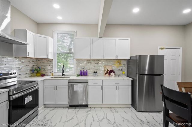 65 Melbourne Street, Detroit, MI 48202