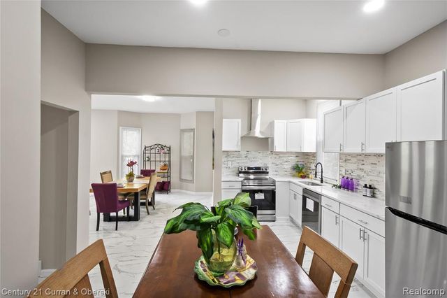 65 Melbourne Street, Detroit, MI 48202