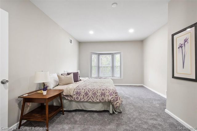 65 Melbourne Street, Detroit, MI 48202