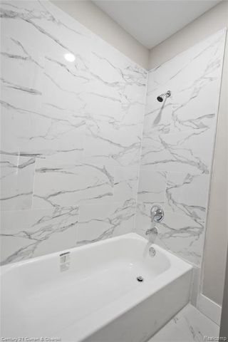 65 Melbourne Street, Detroit, MI 48202