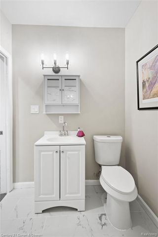 65 Melbourne Street, Detroit, MI 48202