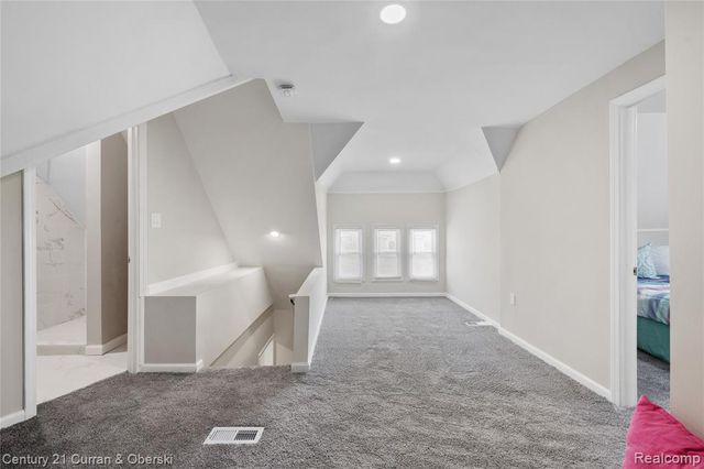 65 Melbourne Street, Detroit, MI 48202