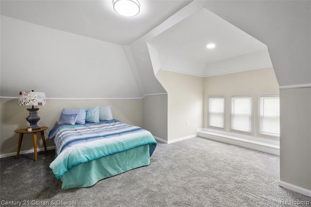 65 Melbourne Street, Detroit, MI 48202