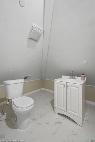 65 Melbourne Street, Detroit, MI 48202