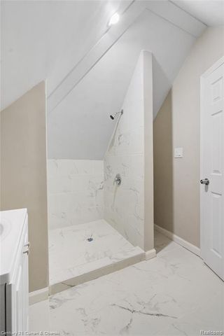 65 Melbourne Street, Detroit, MI 48202