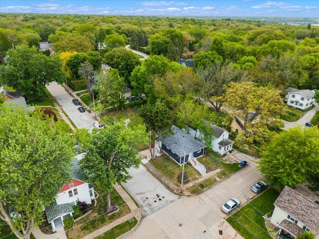 2504 18th Street, Moline, IL 61265