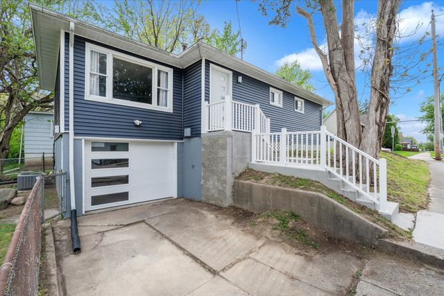 2504 18th Street, Moline, IL 61265
