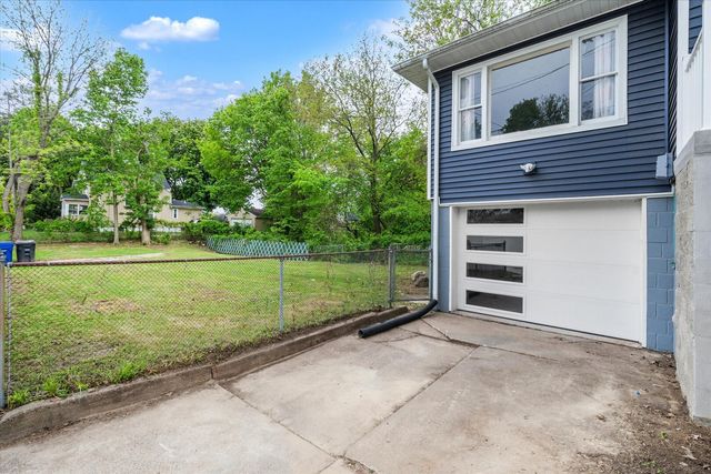 2504 18th Street, Moline, IL 61265