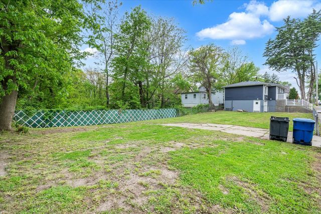 2504 18th Street, Moline, IL 61265