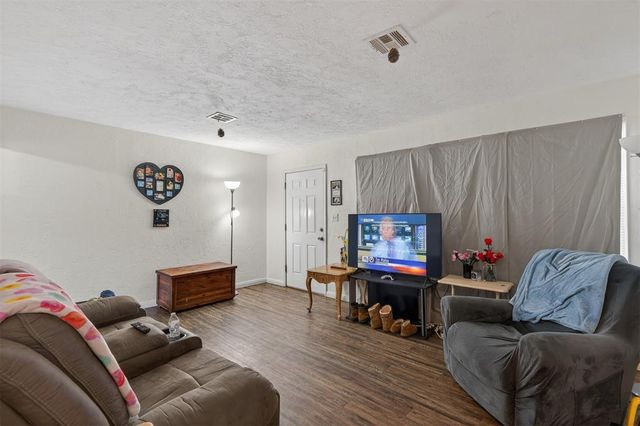 3904 Pine Avenue, Del City, OK 73115