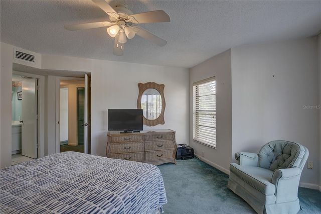 2595 CYPRUS DRIVE 4-219, Palm Harbor, FL 34684