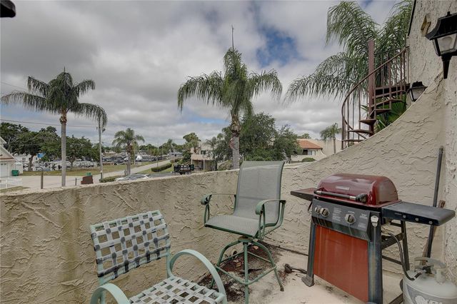 2595 CYPRUS DRIVE 4-219, Palm Harbor, FL 34684