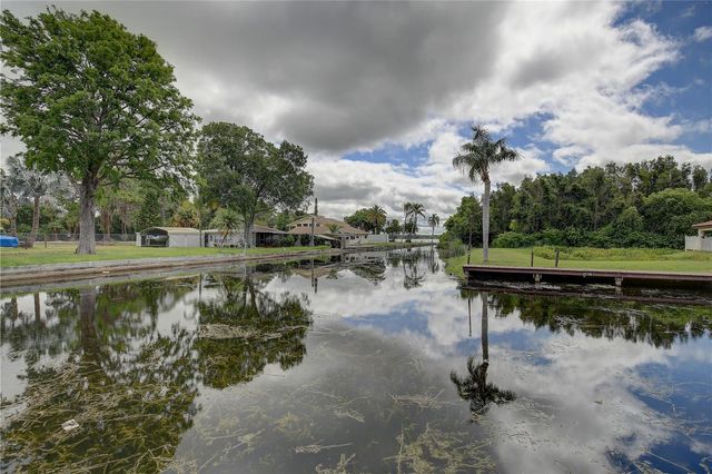 2595 CYPRUS DRIVE 4-219, Palm Harbor, FL 34684