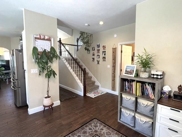 6100 Belfield Cir, Elk Grove, CA 95758