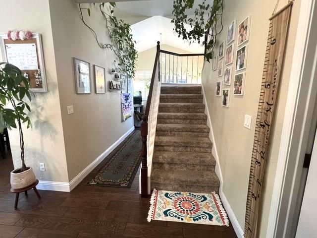6100 Belfield Cir, Elk Grove, CA 95758