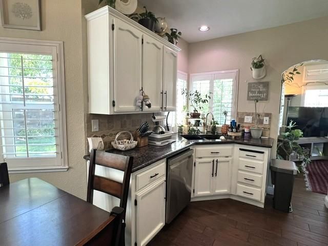 6100 Belfield Cir, Elk Grove, CA 95758