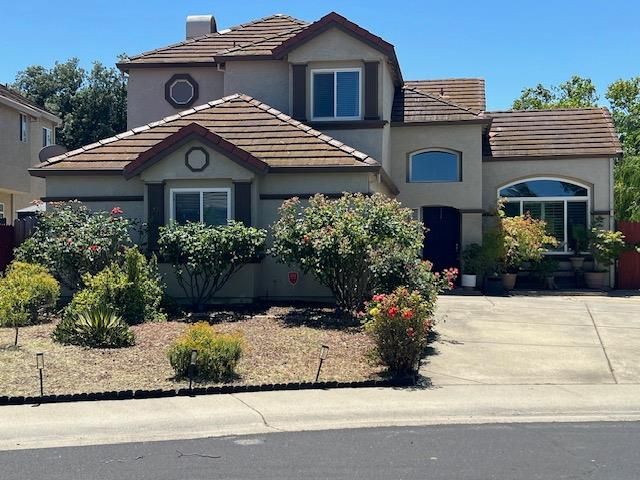6100 Belfield Cir, Elk Grove, CA 95758