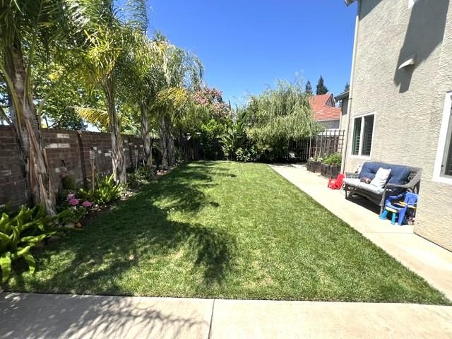 6100 Belfield Cir, Elk Grove, CA 95758