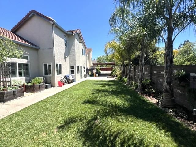 6100 Belfield Cir, Elk Grove, CA 95758