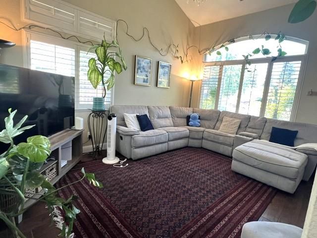 6100 Belfield Cir, Elk Grove, CA 95758