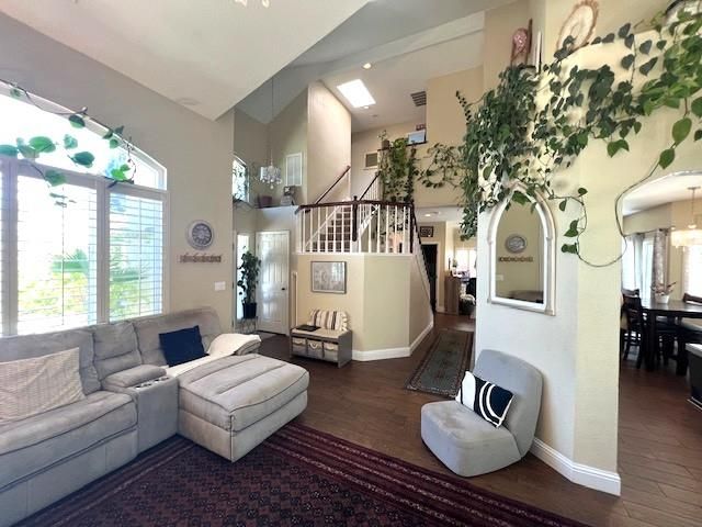 6100 Belfield Cir, Elk Grove, CA 95758