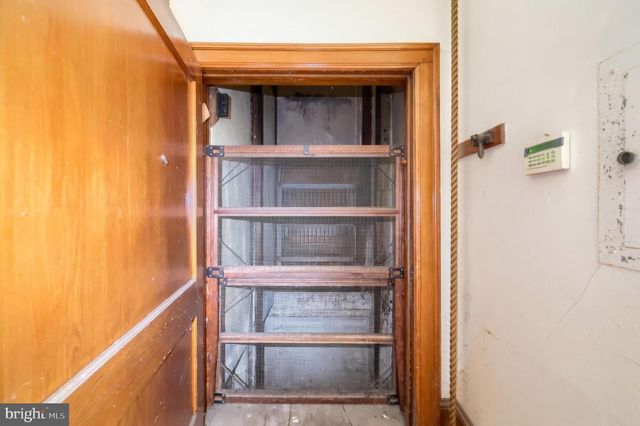 41 W MAIN ST, Fawn Grove, PA 17321