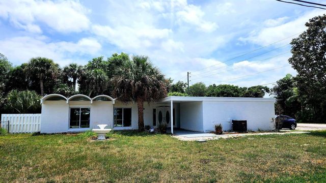 1715 York Court, Fort Pierce, FL 34982