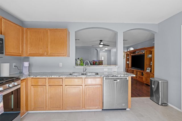 128 Steven ST, Hutto, TX 78634