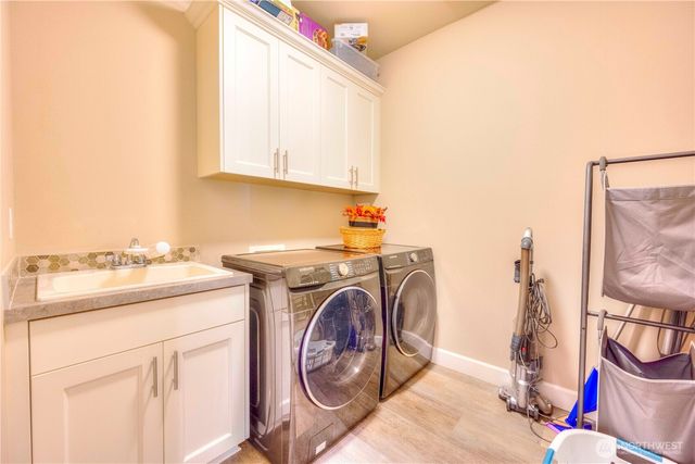 7709 Swift Lane NE, Olympia, WA 98516