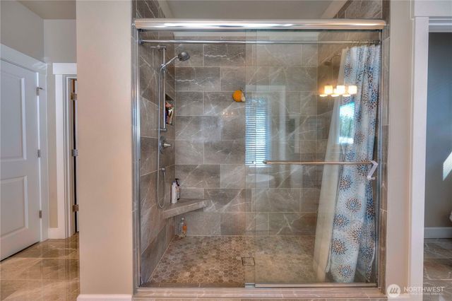 7709 Swift Lane NE, Olympia, WA 98516