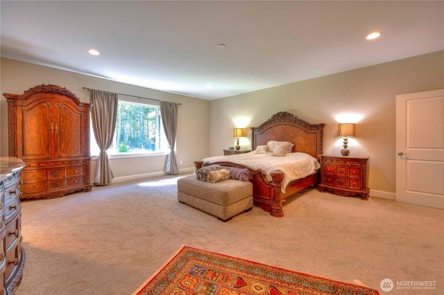 7709 Swift Lane NE, Olympia, WA 98516