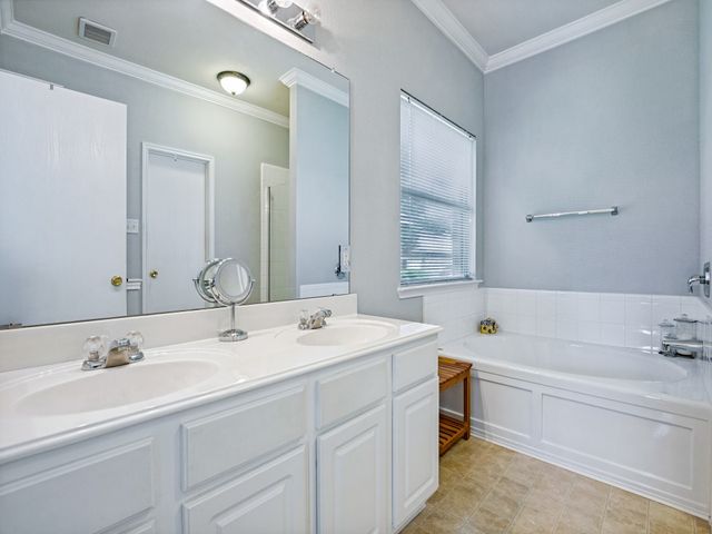 3251 Yeltes, Grand Prairie, TX 75054