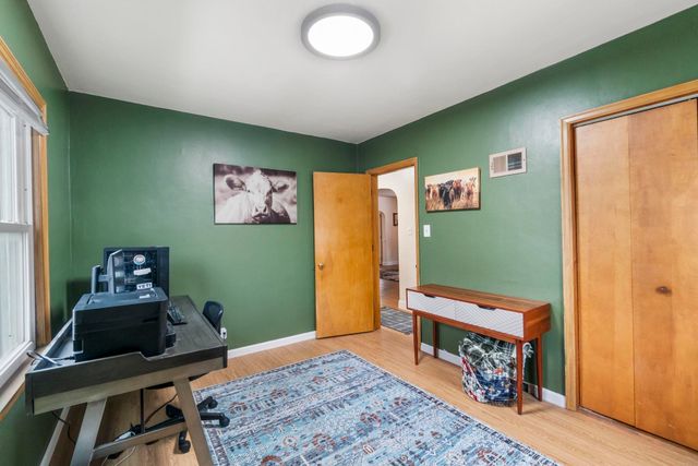 105 Cornwall Avenue, Waterloo, IA 50702