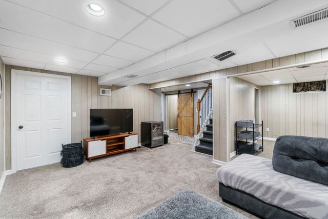 105 Cornwall Avenue, Waterloo, IA 50702