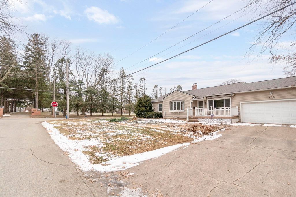 105 Cornwall Avenue, Waterloo, IA 50702