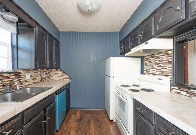 11421 N May Avenue B, Oklahoma City, OK 73120