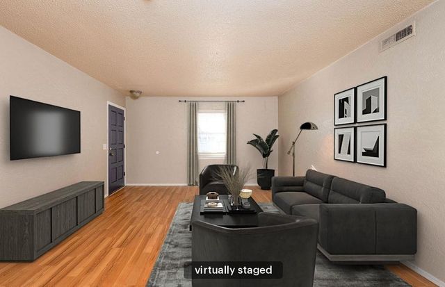 11421 N May Avenue B, Oklahoma City, OK 73120