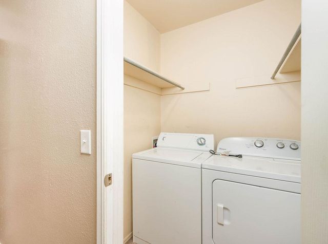 11421 N May Avenue B, Oklahoma City, OK 73120