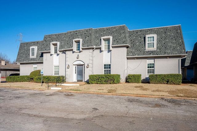 11421 N May Avenue B, Oklahoma City, OK 73120