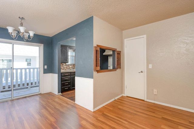 11421 N May Avenue B, Oklahoma City, OK 73120