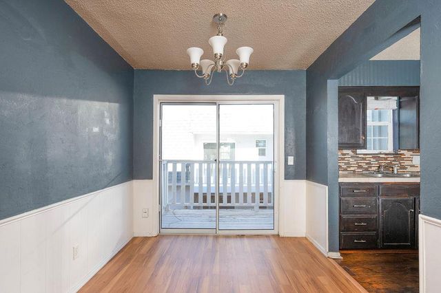 11421 N May Avenue B, Oklahoma City, OK 73120