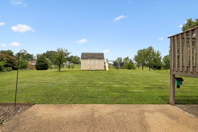104 Mesa Drive, Portland, TN 37148