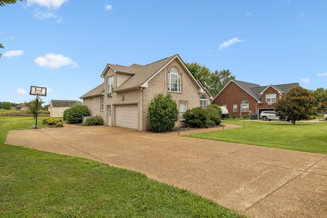 104 Mesa Drive, Portland, TN 37148
